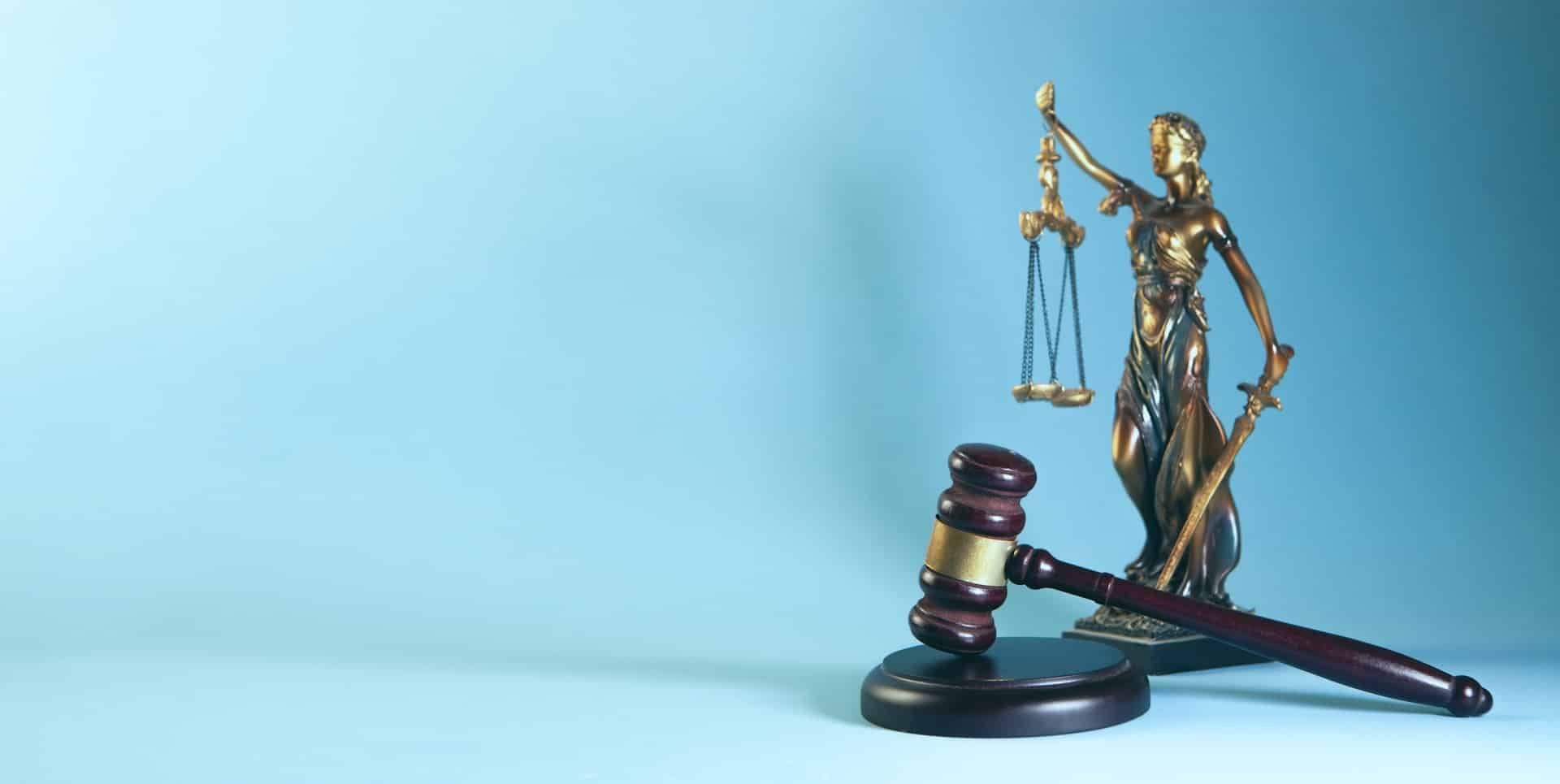 "Asséner un coup de casque en pleine tête aurait pu être fatal !"