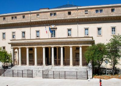 Tutelle et curatelle : la difficile prise en charge des « majeurs protégés »