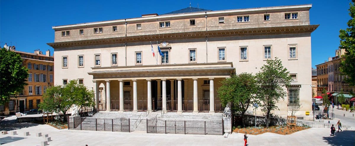 Tutelle et curatelle : la difficile prise en charge des « majeurs protégés »