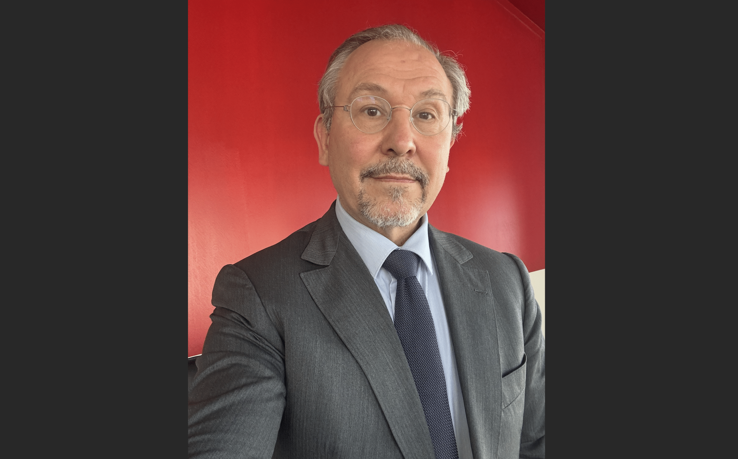 Éric Dezeuze : « L’avocat devient un prestataire de services »